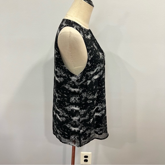 Studio By Badgley Mischka Black Sleeveless Blouse With White Spots - Reemoly - Picture 4 of 9